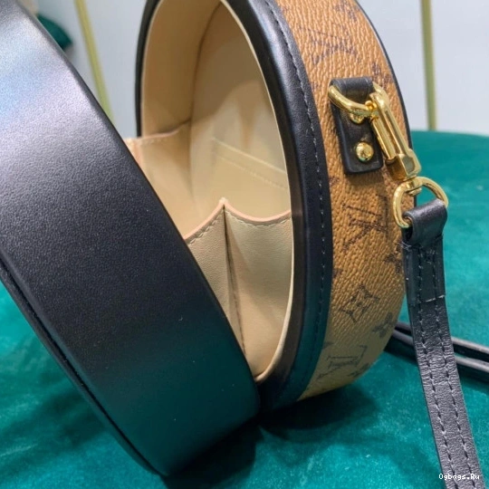 Louis CHAPEAU BOITE PETITE Vuitton 0512